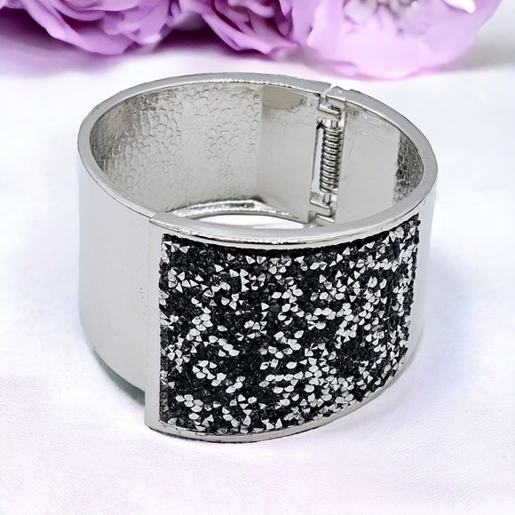 INC Cuff Bracelet Clamper Faux Druzy Rhinestone Wide Black Silver Tone Statement - Picture 9 of 9